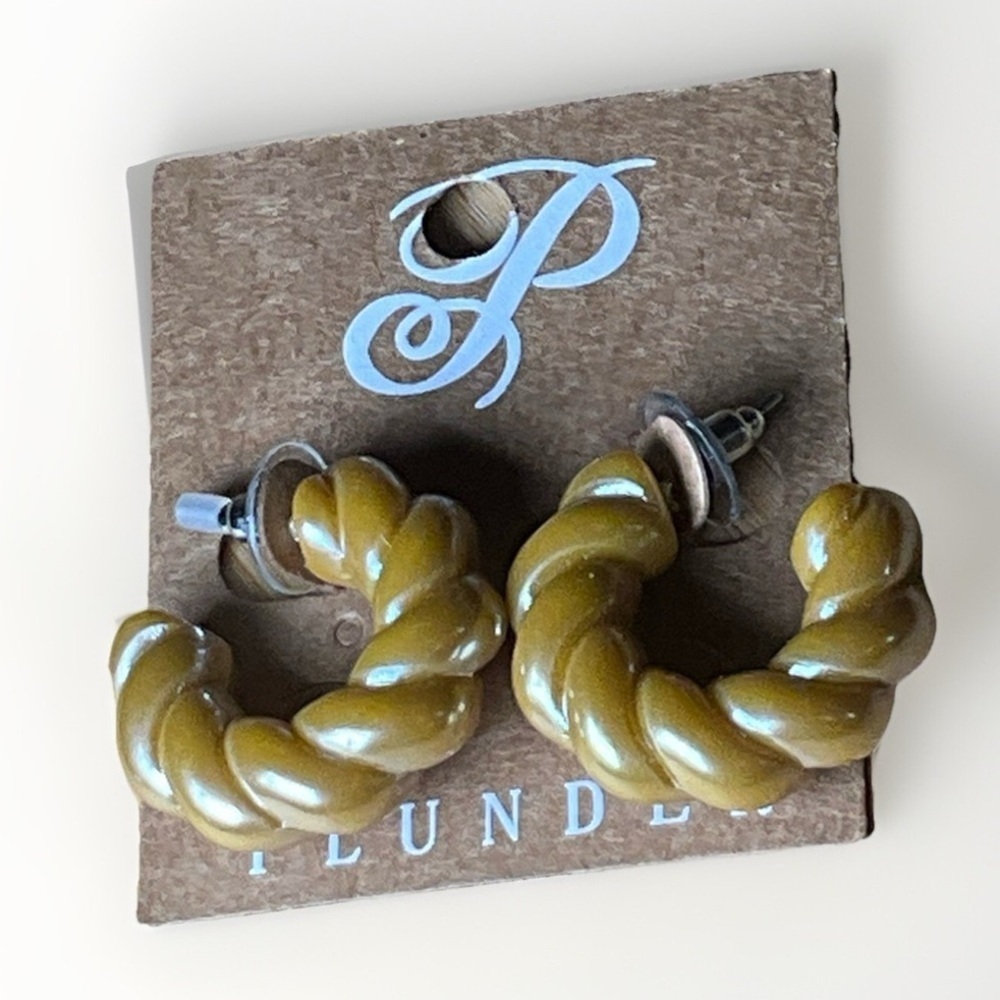 ❄️ Plunder | Trendy Fashion Jewelry Tan Twist Acrylic Hoop Drop Dangle Earring